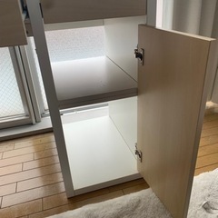 【引っ越しの為6月中迄❗️】学習机+イスの画像