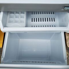 大阪送料無料★3か月保障★冷蔵庫★2022年★AQR-13M(S)★SR-251 大阪送料無料☆3か月保障付き☆冷蔵庫☆アクア☆2ドア