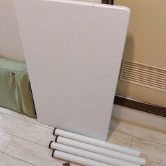 アッセンブリ　テーブル