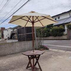 ピクニックテーブル 屋根付 レッドシダー？