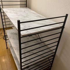 大理石風の3段シェルフ(棚)の画像
