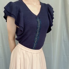 トランテアン ソン ドゥ モード ダブルフリルスリーブ ニット ネイビーの画像