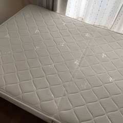 セミダブルベッド　マットレス付きの画像