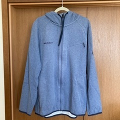 【商談中】マムート　パーカー　L 