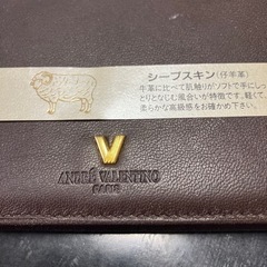 バレンティノ長財布の画像