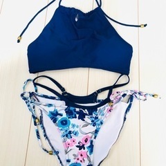 ほぼ未使用：花柄の水着