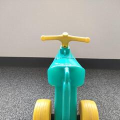子ども用バイク トミカ用車庫、電車などの画像