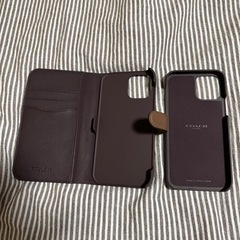 最終値下げ　
若干難あり　COACH iPhone12 12PRO 手帳型　スマホケースの画像