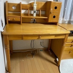 ✩.*˚値下✩.*˚【木製】レトロな感じが可愛い机1式