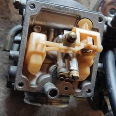ドゥカティモンスター400のキャブレターの画像