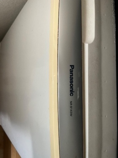 冷蔵庫　Panasonic \tNR-B143W