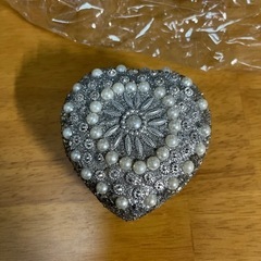 ハート型の小物入れ