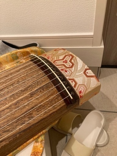 【定価45万円】琴 13弦６尺琴 並甲 上角巻 和楽器 長足 柱 見台 琴袋  付き