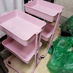 バスケットトローリー * キャスター付きワゴン2台のお値段です。...