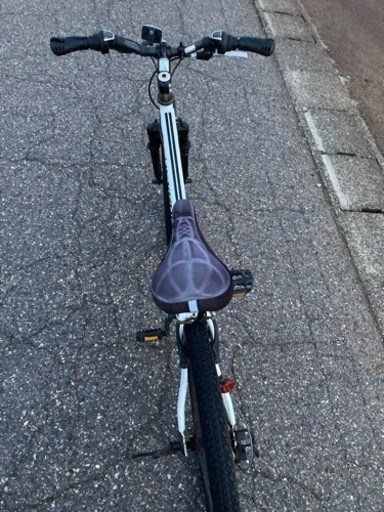 シボレークロスバイク変速機能付き！！なかなかカッコいいです^ - ^すぐ乗れます
