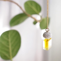 香りを纏うアクセサリー作り〜アロマペンダント〜の画像