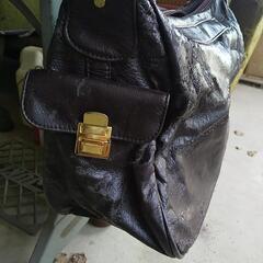 ショルダーバッグの画像