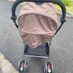 アップリカ ベビーカー オプティアの画像