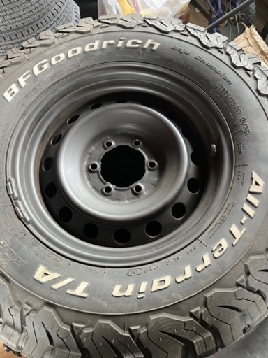 値下げ交渉アリ　215サーフ　FJ純正テッチン　275/70/R17 ホワイトレター　139.7 6h