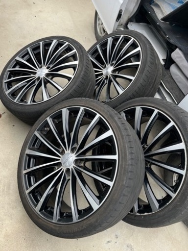 20インチ タイヤホイール4本セット VENERDI 245/35R20