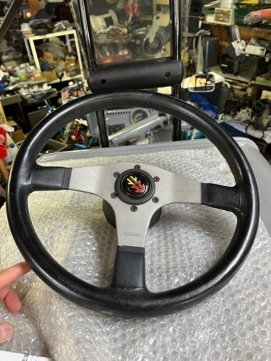 JA11 ジムニー用　MOMOハンドル　ボス付き