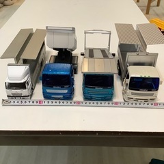 トラック、キャリアカー　ダンプカー　おもちゃ　4台セット