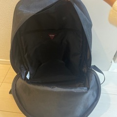 guessリュックの画像