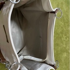 ショルダートートーバッグの画像