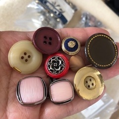 B特価　レトロ　高級ボタン　139個　4900円相当まとめて　ヴ...