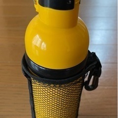 水筒　500  マグボトル　ホルダーが付いたカバー付き 　ステン...