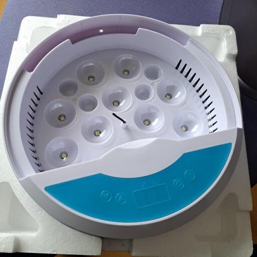 孵卵器