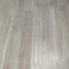 ダイニングテーブルの画像