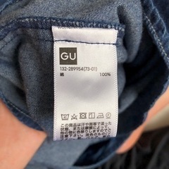 GU kids 150サイズ デニム調ワンピースの画像