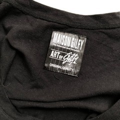 MAISON GILFY トップスの画像