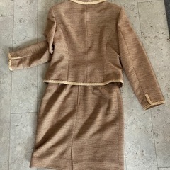 スーツ　11号の画像