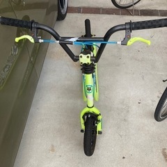 スクーターバイクキックボードブレーキ付きの画像