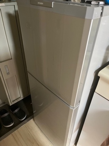 冷蔵庫、電子レンジ、テレビセット