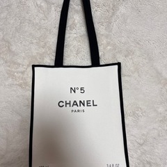 即決¥4.000【CHANEL】シャネル香水型トートバッグ