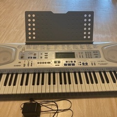 光るナビゲーション　ピアノの画像