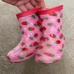 イチゴ柄長靴14.0㎝の画像