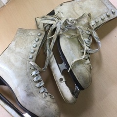 【0211B-19】アイススケートシューズ サイズ不明の画像