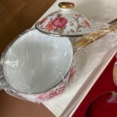 ホーロー片手鍋と両手鍋のセットの画像