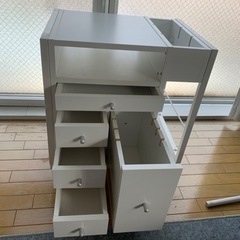 小型収納棚の画像