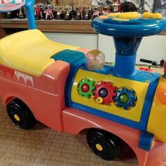 無料　足漕ぎ車　収納付き　キッズ　列車