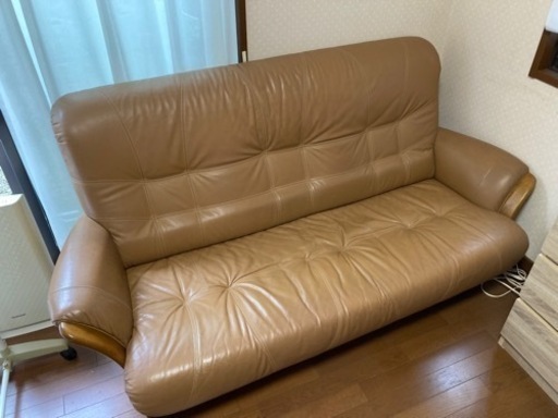 木製枠レザー貼り3人掛けソファー
