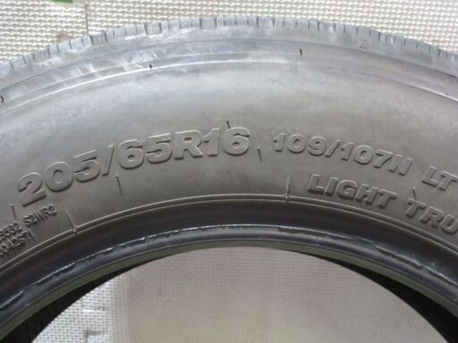 中古タイヤ　205/65R16LT　ブリヂストン　DURAVIS R207　6～7ｍｍ　2021年式　2本セット
