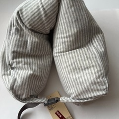 トラベル用品　ネッククッション　無印良品　の画像