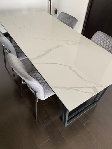 ⭐️超お得⭐️高級ダイニングテーブル、椅子4つ込み