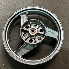 ☆カワサキ☆GPZ900☆純正リアホイール☆中古☆ブレなし☆の画像