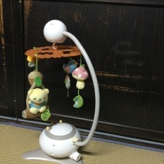 赤ちゃん　メリーゴーランド